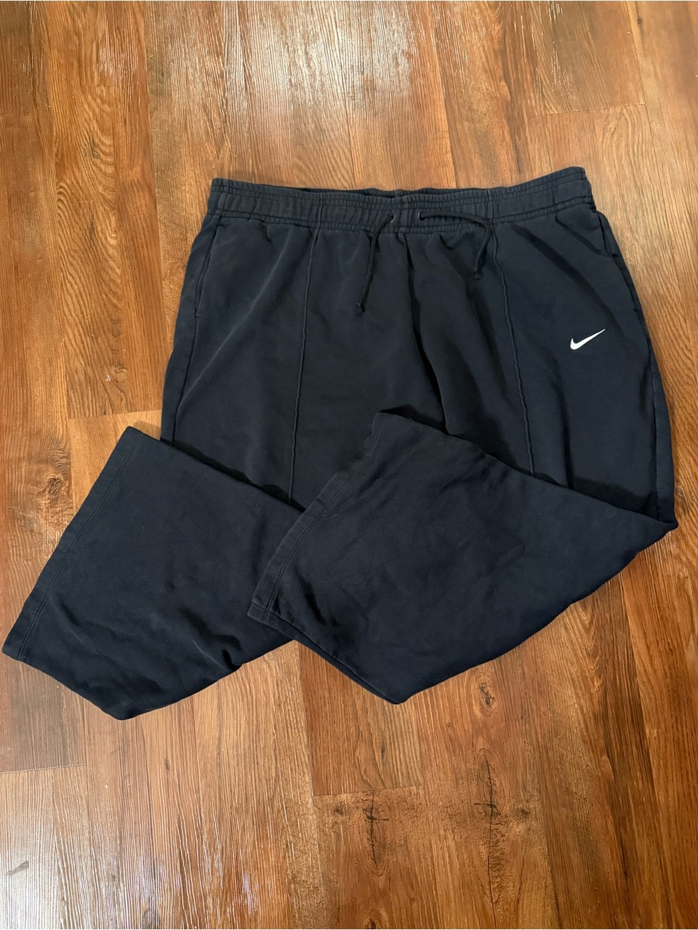 Nike Sportswear Women's Wide Leg Pintuck Sweatpants - Size 3X Black Fleece